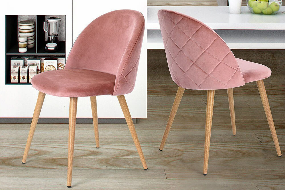 Мягкие кресла розового цвета